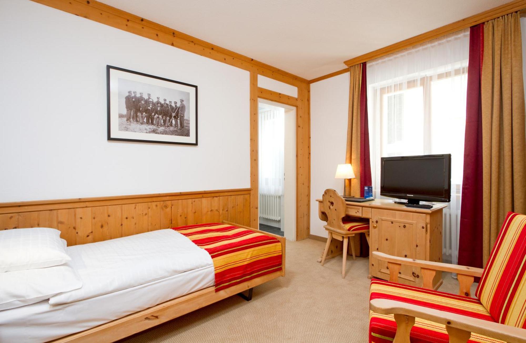 Edelweiss Swiss Quality Hotel Зильс-Мария Номер фото