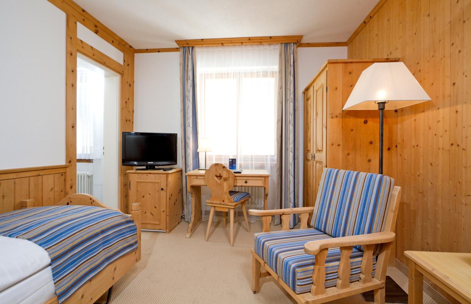 Edelweiss Swiss Quality Hotel Зильс-Мария Номер фото