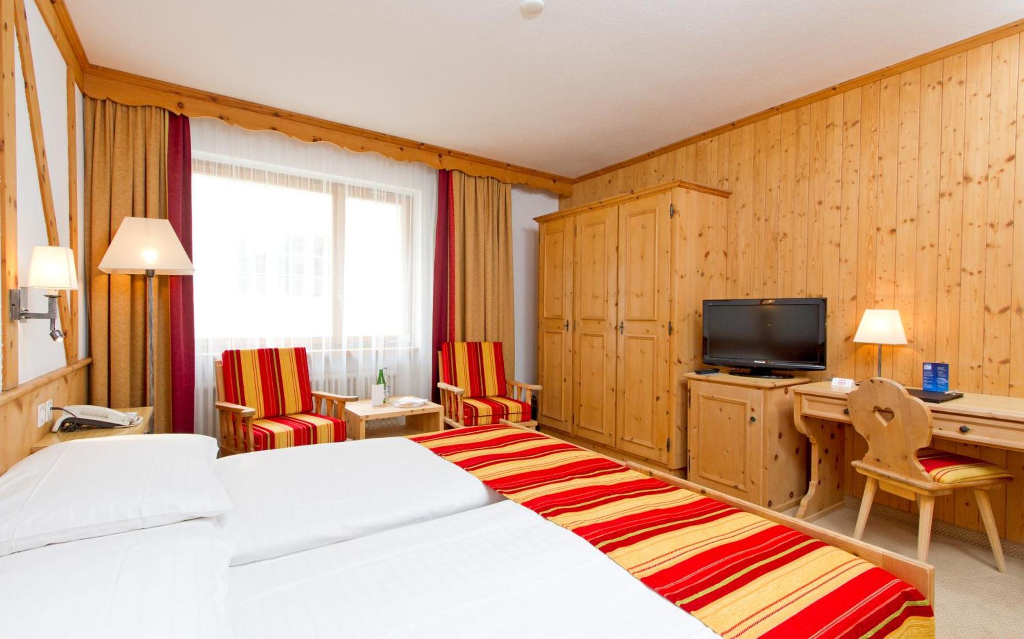 Edelweiss Swiss Quality Hotel Зильс-Мария Номер фото